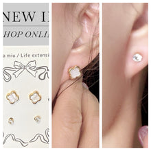 画像をギャラリービューアに読み込む, ホワイトフラワー ゴールドシェル調 ラインストーン風ピアスセット